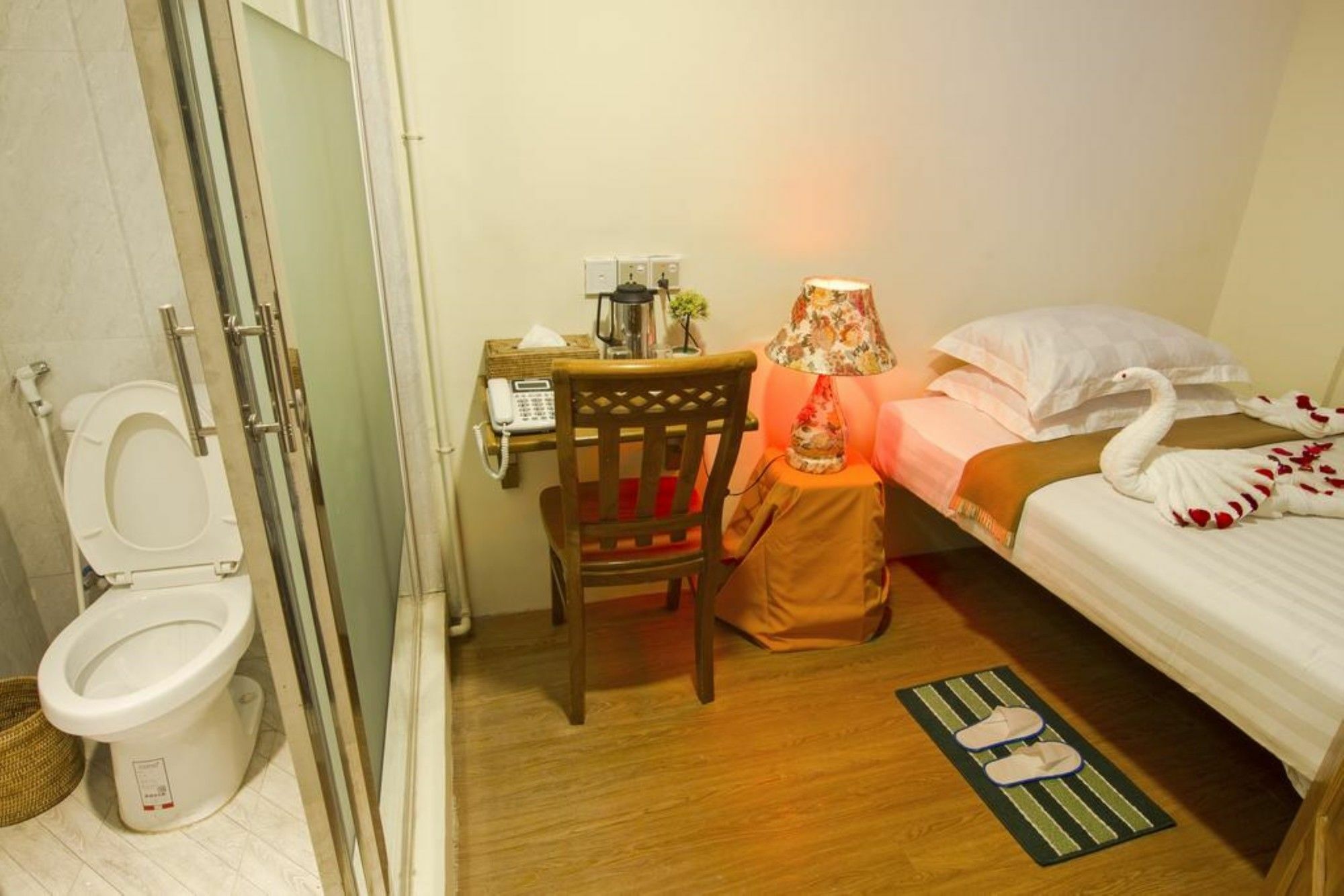 Shwe Htee Guest House Rangoon Buitenkant foto