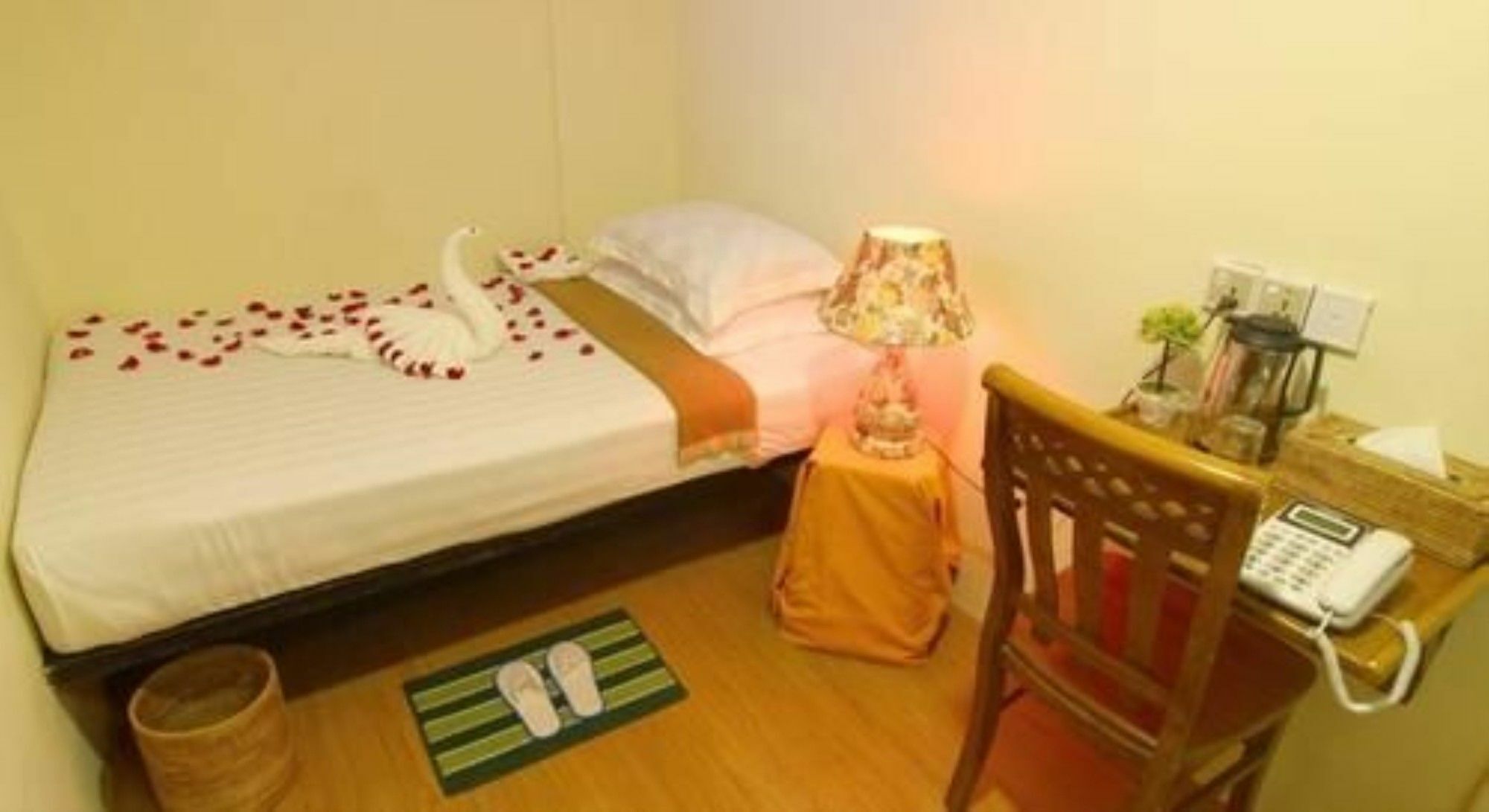 Shwe Htee Guest House Rangoon Buitenkant foto