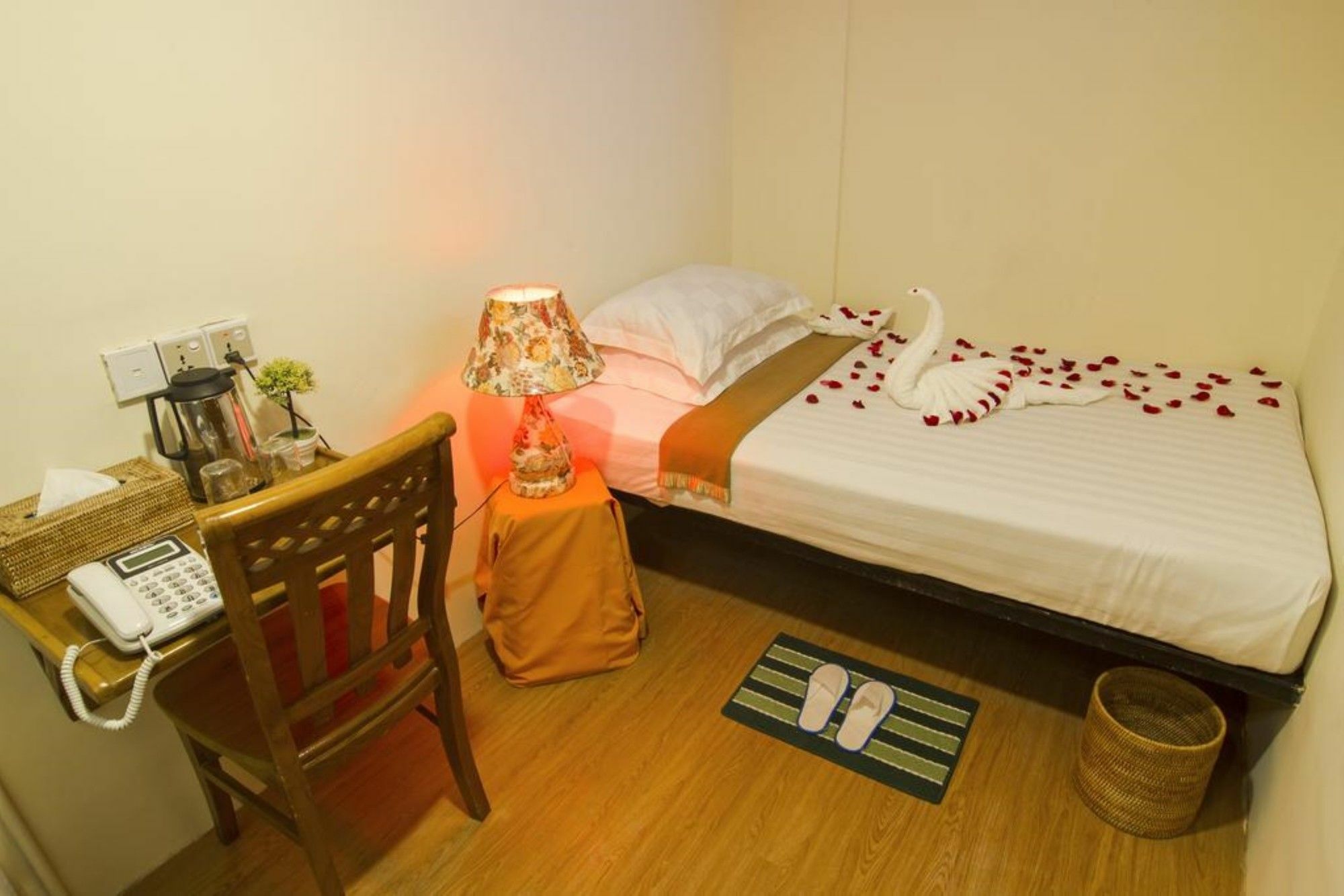 Shwe Htee Guest House Rangoon Buitenkant foto